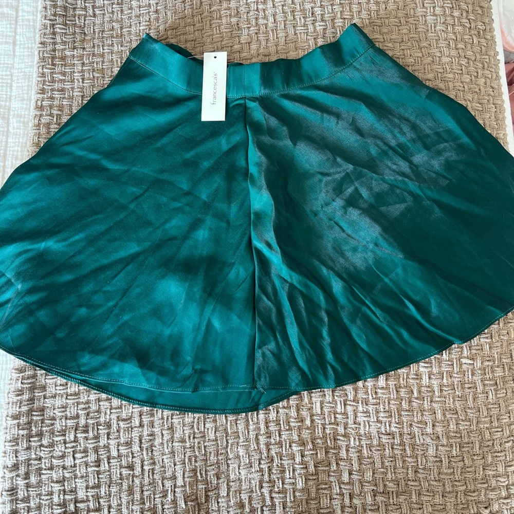 Francesca's Collections Green Asymmetrical Skater Mini Skirt